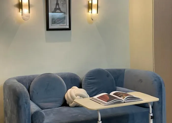 Chic And Modern *
