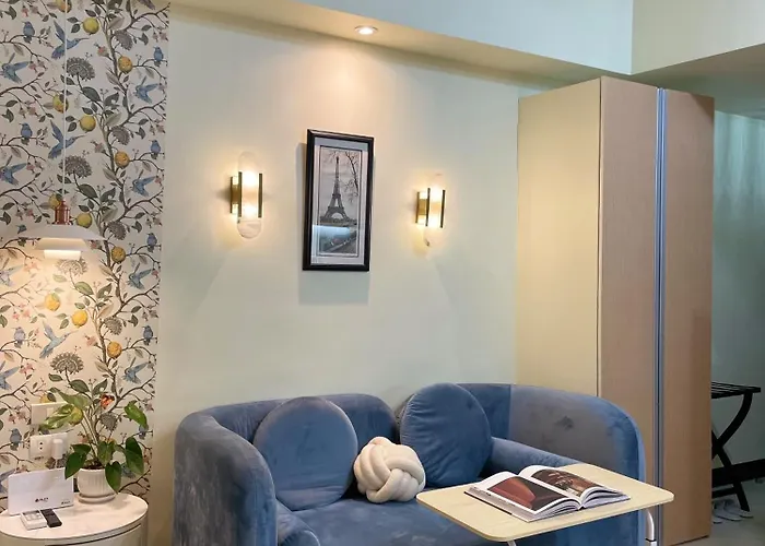 Apartment Chic And Modern